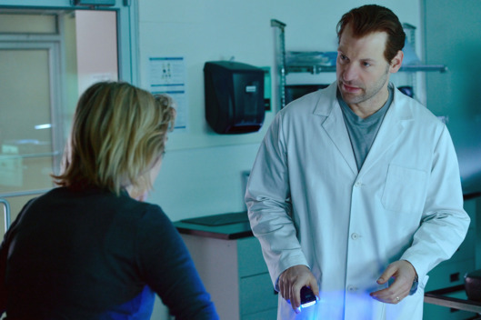 THE STRAIN -- "By Any Means" -- Episode 202 (Airs July 19, 10:00 pm e/p) Pictured: Corey Stoll as Ephraim Goodweather. CR: Michael Gibson/FX