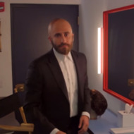 Jake Gyllenhaal, Seth Meyers Shared an Interesting Hair Moment