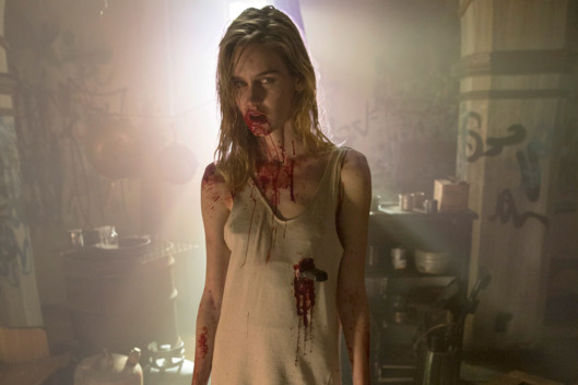Lexi Johnson as Gloria - Fear the Walking Dead _ Season 1, Episode 1 - Photo Credit: Justin Lubin/AMC