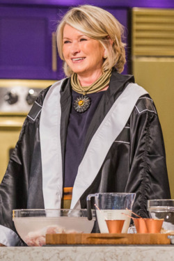 Martha & Snoop's Potluck Dinner Party Recap: Chicken-Fried Friendship