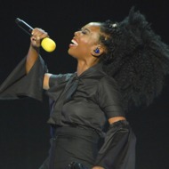 Brandy Left Everyone Wanting More Brandy With Her Soul Train Music Awards Performance
