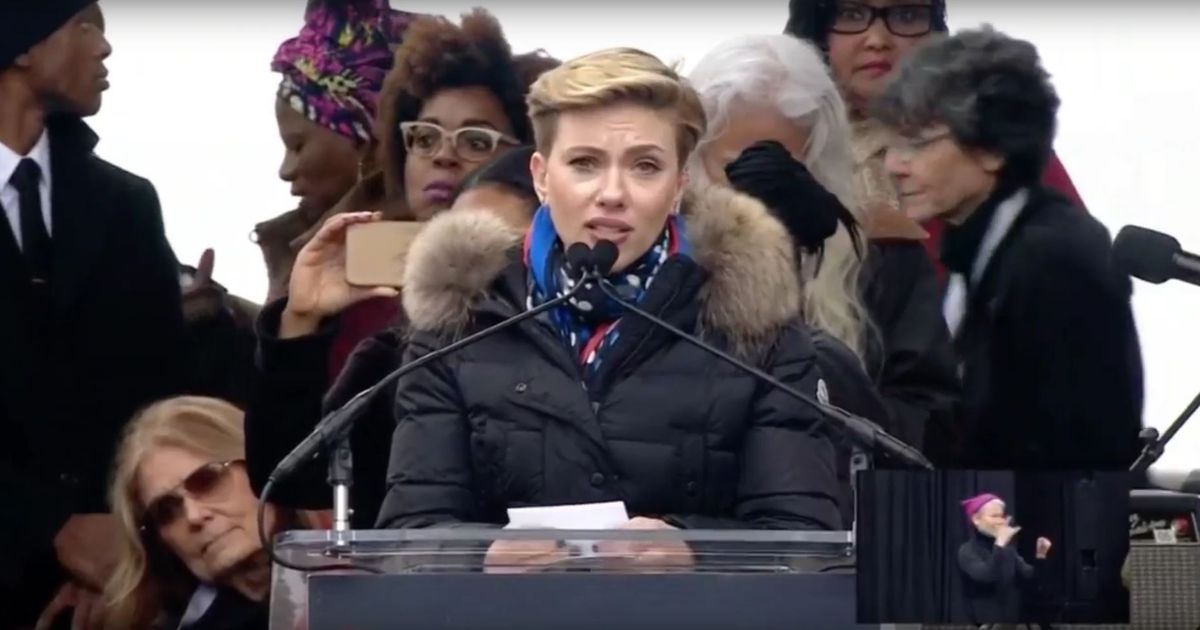 Scarlett Johansson at Women's March on Washington: 'Don't Let the Feelings of Helplessness Make You Complacent'