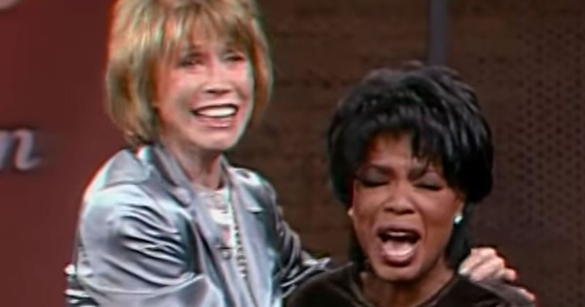 Watch Mary Tyler Moore Surprise an Utterly Ecstatic Oprah