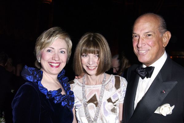 Senator Hillary Rodham Clinton (D-NY), Anna Wintour and Oscar de la Renta (Photo by Jeff Vespa Archive/WireImage)