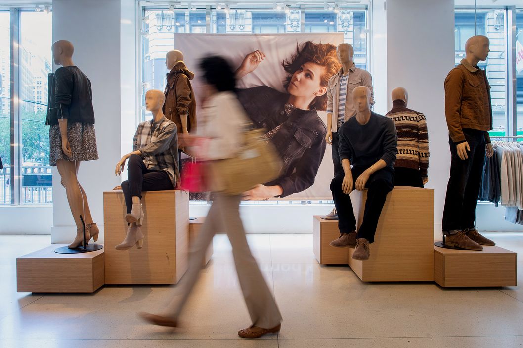 Shoppers Inside A Gap Inc. Store Ahead Of The Order-In-Store Option Release