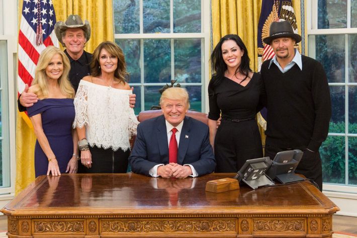 http://pixel.nymag.com/imgs/fashion/daily/2017/04/20/20-sarah-palin-ted-nugent-kid-rock-trump-oval-office.w710.h473.jpg