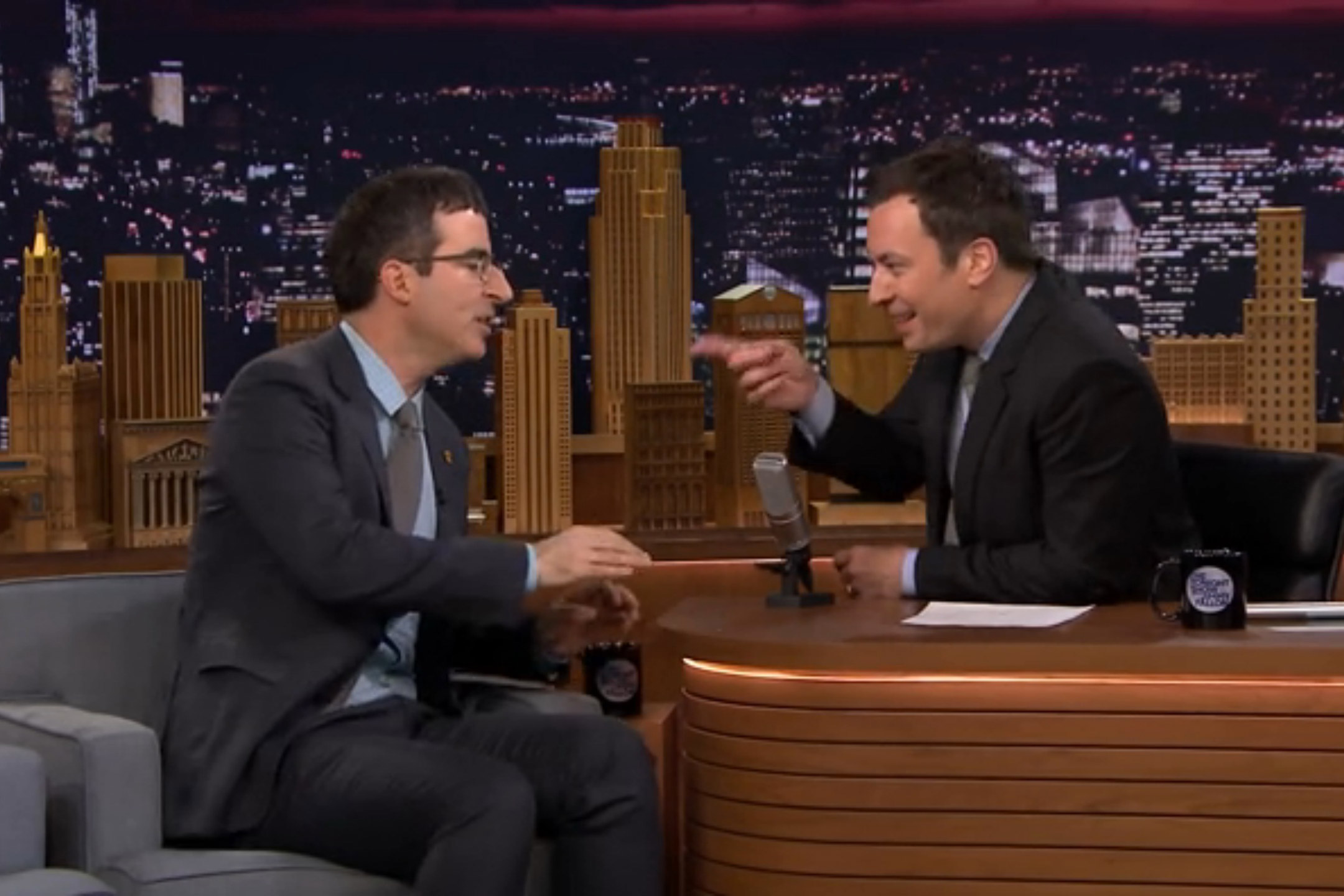 Jimmy Fallon John Oliver - clusare