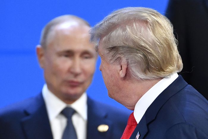 New York Times: Trump is a Russian Asset 12-putin-trump-from-side.w700.h467