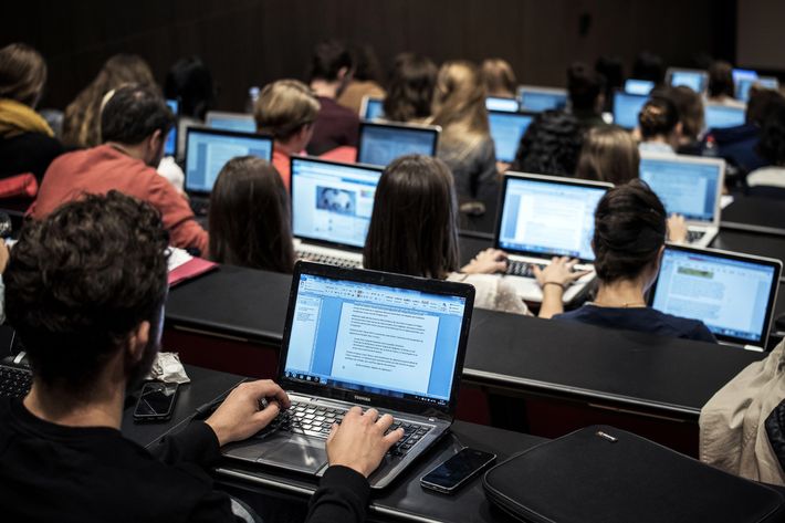 What Are the Best Laptops For College Students?