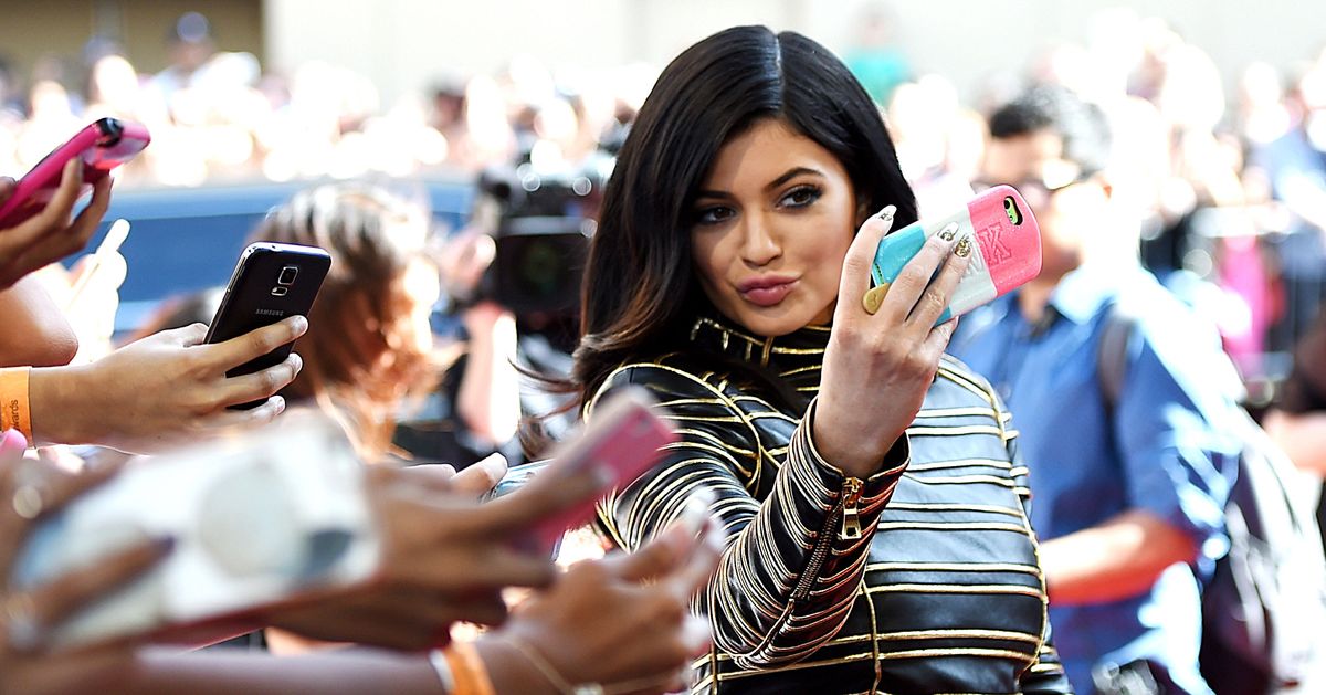 TV personality  Kylie Jenner poses for a selfie on the red carpet during the 2015 Billboard Music Awards at MGM Grand Garden Arena on May 17, 2015 in Las Vegas, Nevada. 