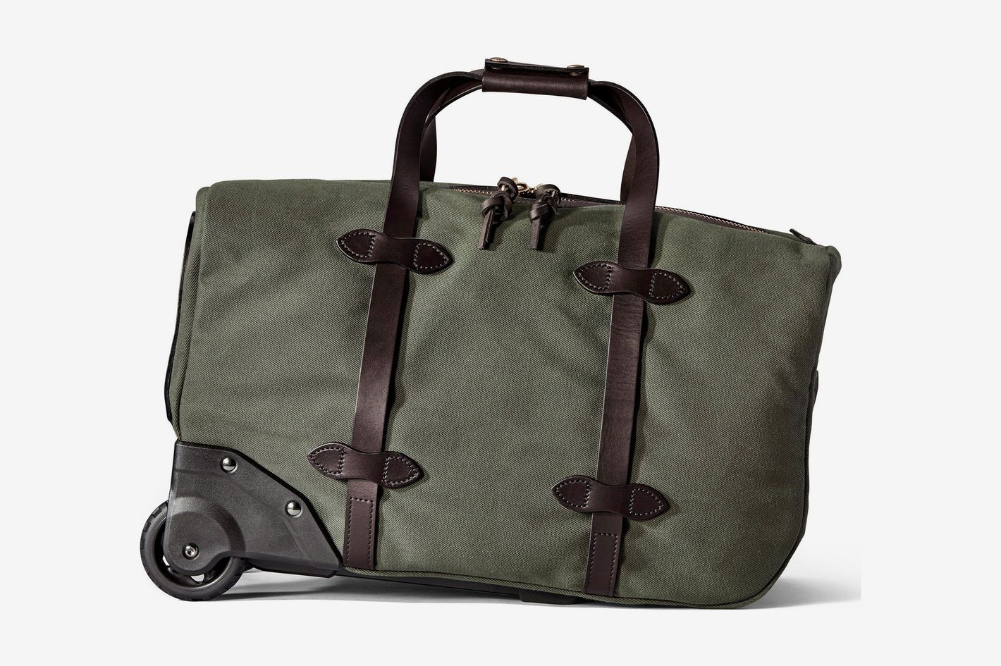 Best Carry On Wheeled Duffel Bags | IQS Executive
