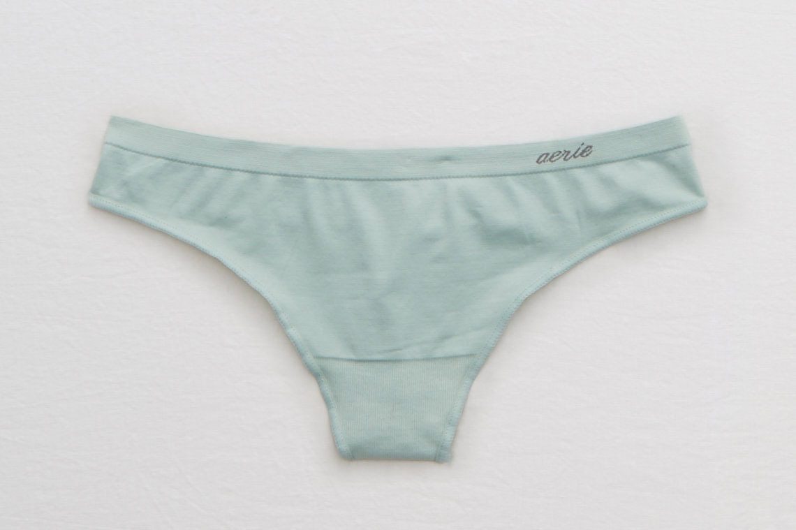 Our Editors Found the Best Underwear to Wear With White Pants foto Our Editors Found the Best Underwear to Wear With White Pants photo