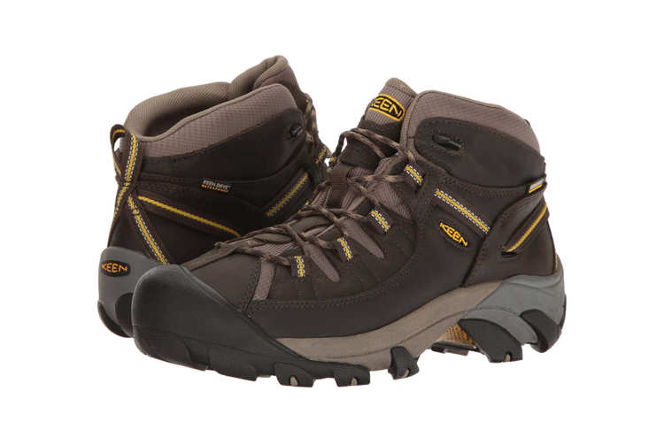 13 Best Hiking Boots for Men, Reviewed: 2018