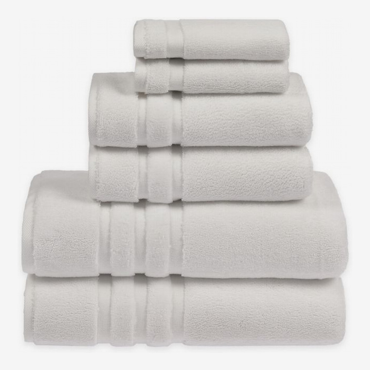 The 12 Best Bath Towels According to Decorators