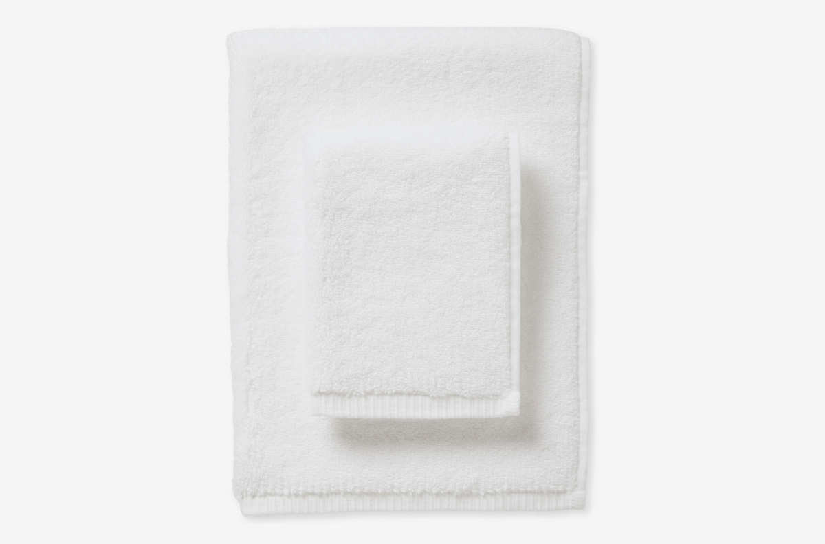 The 12 Best Bath Towels According to Decorators