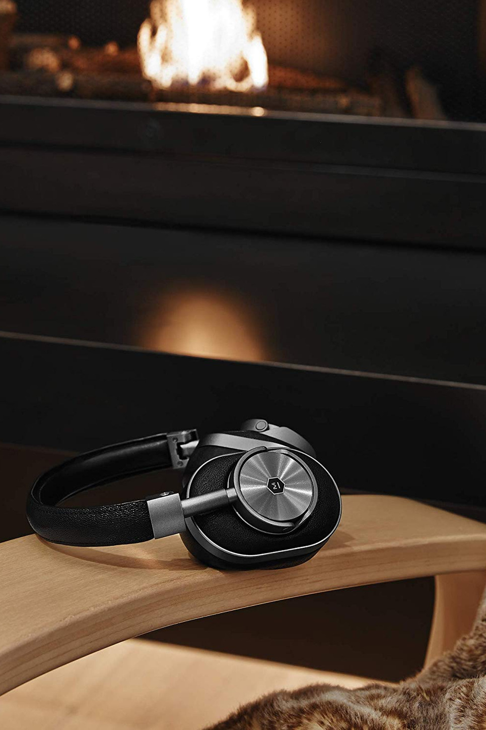 9 Best Wireless Bluetooth Headphones & Earbuds 2018