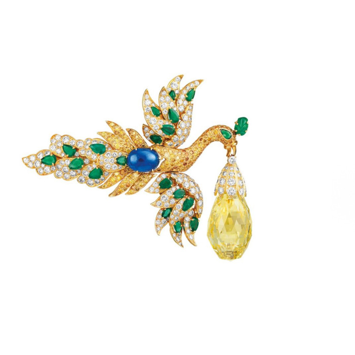 The Walska brooch/pendant, currently on display at the Cooper-Hewitt.
