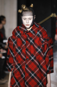 One of Kawakubo's recent runway looks.