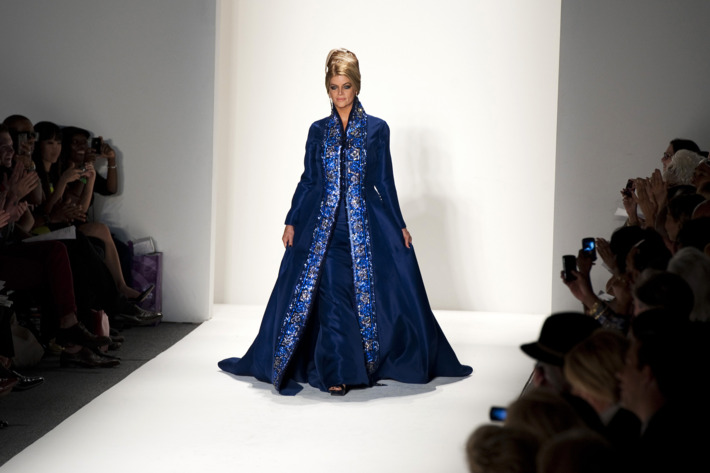 Kirstie Alley, working the runway.