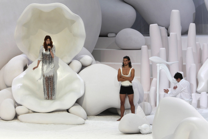Best fashion show moment of the spring 2012 season.
