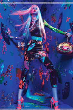 An ad for the Versace for H&M collection. What could Donatella have been worried about?