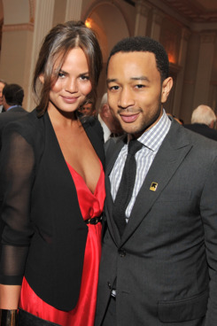 Chrissy Teigen & John Legend.