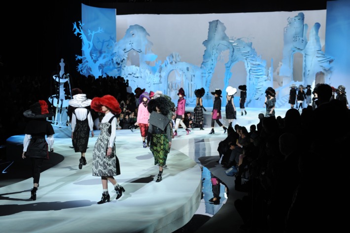 Models present outfits during the Marc Jacobs show February 13, 2012 at Mercedes Benz Fashion Week in New York. AFP PHOTO/Stan HONDA (Photo credit should read STAN HONDA/AFP/Getty Images)