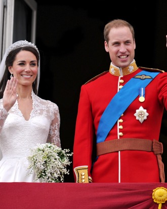 LONDON, ENGLAND - APRIL 29: Their Royal Highnesses Prince William, Duke of Cambridge and Catherine, Duchess of Cambridge wave on the balcony at Buckingham Palace during the Royal Wedding of Prince William to Catherine Middleton on April 29, 2011 in London, England. The marriage of the second in line to the British throne was led by the Archbishop of Canterbury and was attended by 1900 guests, including foreign Royal family members and heads of state. Thousands of well-wishers from around the world have also flocked to London to witness the spectacle and pageantry of the Royal Wedding. (Photo by John Stillwell-WPA Pool/Getty Images) *** Local Caption *** Catherine, Duchess of Cambridge;Prince William, Duke of Cambridge;