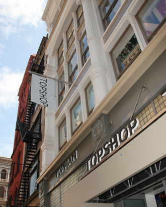 NEW YORK - APRIL 02: Overview of the exterior of TOPSHOP TOPMAN on April 2, 2009 in New York City. (Photo by Andrew H. Walker/Getty Images)