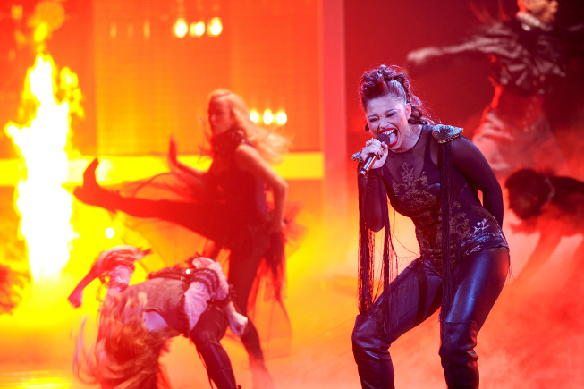 THE X FACTOR: Contestants Tiah Tolliver performs in front of the judges on THE X FACTOR airing Tuesday, Oct. 25 (8:00-10:30 PM ET/PT) on FOX. CR: Ray Mickshaw / FOX.