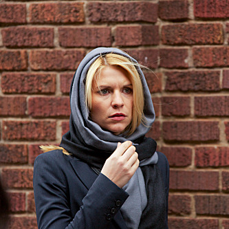 Claire Danes as Carrie Mathison in Homeland (episode 9) - Photo: Kent Smith/SHOWTIME - Photo ID: homeland_108_0029