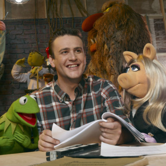 THE MUPPETS - ?? The Muppets Studio, LLC (L-R) Kermit the Frog, Jason Segel and Miss Piggy
Photograph by ‚?? Andrew Macpherson