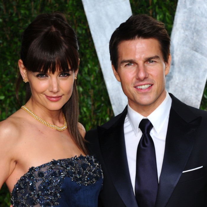 WEST HOLLYWOOD, CA - FEBRUARY 26: Actress Katie Holmes (L) and actor Tom Cruise arrives at the 2012 Vanity Fair Oscar Party hosted by Graydon Carter at Sunset Tower on February 26, 2012 in West Hollywood, California. (Photo by Alberto E. Rodriguez/Getty Images)