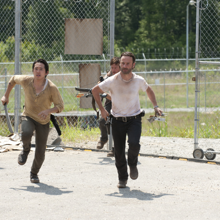 Glenn (Steven Yeun), Daryl Dixon (Norman Reedus) and Rick Grimes (Andrew Lincoln) - The Walking Dead - Season 3, Episode 4.
