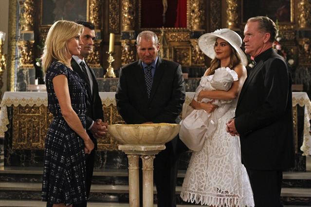 MODERN FAMILY - "Fulgencio" - Gloria's mom, Pilar, and sister Sonia have made the voyage from Colombia, and they come bearing traditions, baby names and a whole lot of family baggage. Meanwhile, no one seems to have confidence that Phil will be able to help with the kids' problems, but there just might be a method to his madness. And Lily has picked up some bad habits, so Mitchell and Cameron try their hardest to mind their Ps and Qs to set a good example for her, on "Modern Family," WEDNESDAY, JANUARY 23 (9:00-9:31 p.m., ET), on the ABC Television Network.