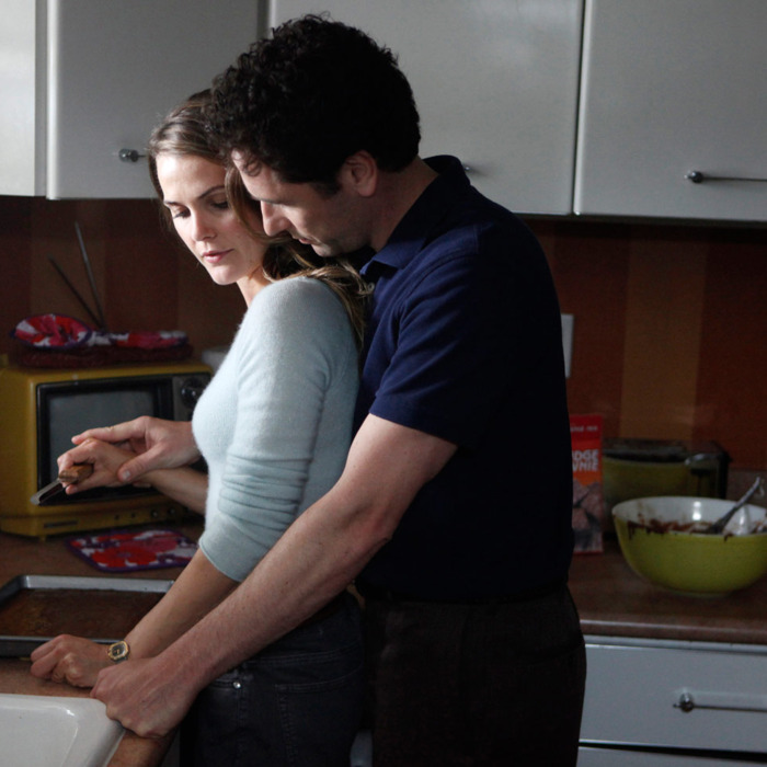 THE AMERICANS -- (Premieres Early 2013) Pictured: (l-r) Keri Russell as Elizabeth Jennings, Matthew Rhys as Phillip Jennings