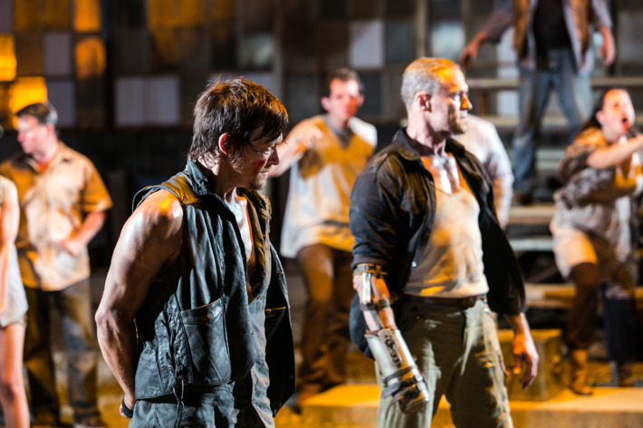 Daryl Dixon (Norman Reedus) and Merle Dixon (Michael Rooker) - The Walking Dead - Season 3, Episode 9