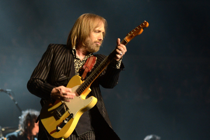 Tom Petty And The Heartbreakers perform at Royal Albert Hall.