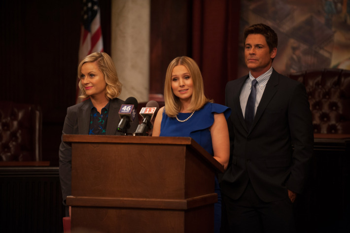 PARKS AND RECREATION -- "The Pawnee-Eagleton Tip Off Classic"