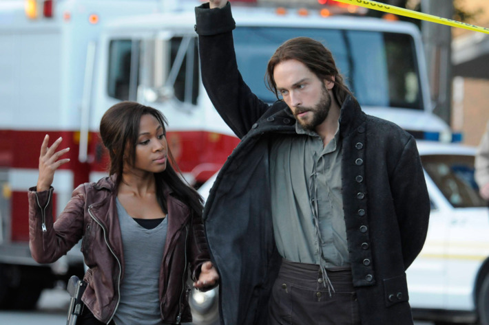 SLEEPY HOLLOW: Ichabod Crane (Tom Mison, R) helps Lt. Abbie Mills (Nicole Beharie, L) uncover a new evil soldier in Sleepy Hollow in the "For The Triumph of Evil" episode of SLEEPY HOLLOW airing Monday, Sept. 30 (9:00-10:00 PM ET/PT) on FOX. ©2013 Fox. Broadcasting Co. CR: Brownie Harris/FOX