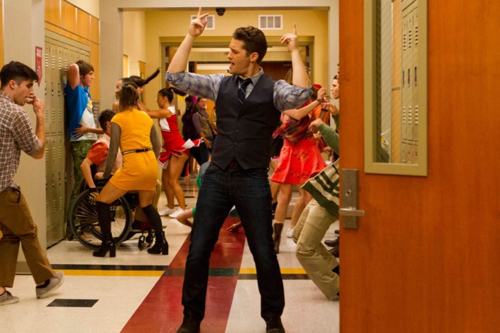 GLEE: Will (Matthew Morrison) twerks down the hallway in "The End of Twerking" episode of GLEE airing Thursday, Nov. 14 (9:00-10:00 PM ET/PT) on FOX.