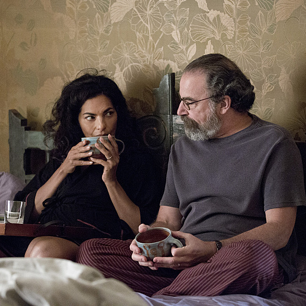 Sarita Choudhury as Mira and Mandy Patinkin as Saul Berenson in Homeland