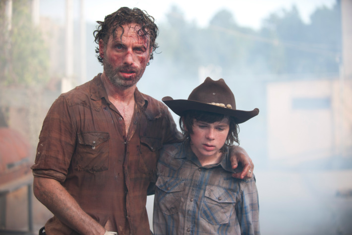 Rick Grimes (Andrew Lincoln) and Carl Grimes (Chandler Riggs) - The Walking Dead
