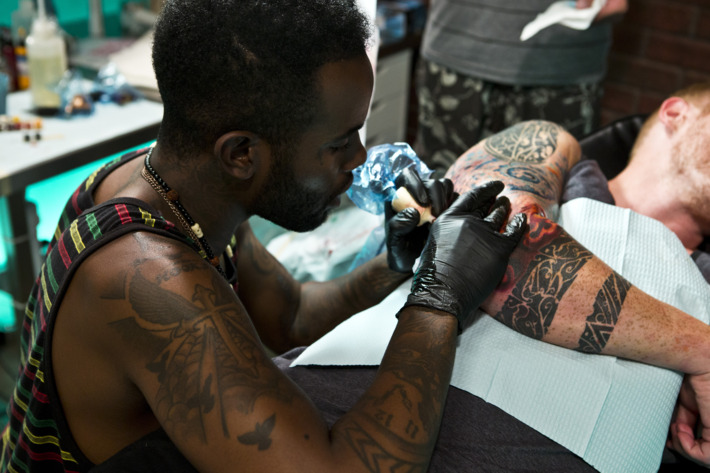 BEST INK -- "Fight Club" Episode 303 -- Pictured: Darnell Waine -- (Photo by: Ben Cohen/Oxygen Media/NBCU Photo Bank)
