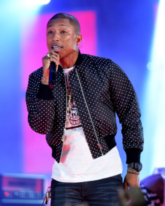 NEW ORLEANS, LA - FEBRUARY 16: Musician Pharrell Williams performs onstage at the 63rd NBA All-Star Game 2014 at the Smoothie King Center on February 16, 2014 in New Orleans, Louisiana. (Photo by Mike Coppola/Getty Images)