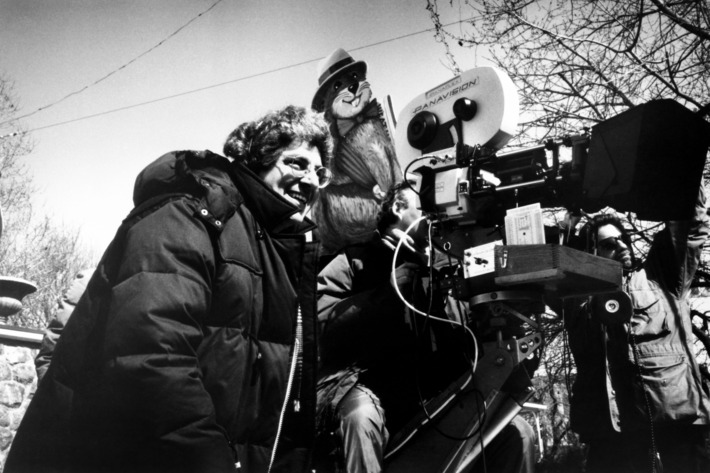GROUNDHOG DAY, director Harold Ramis, on location in Woodstock, Illinois, 1993. ?Columbia Pictures/courtesy Everett Collection