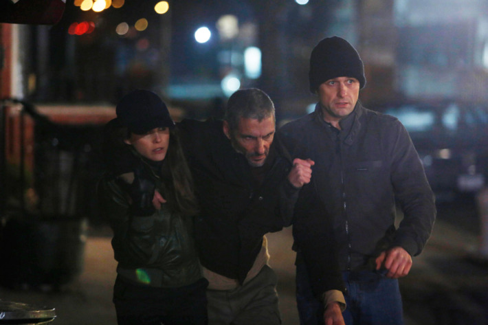 THE AMERICANS -- "The Deal"