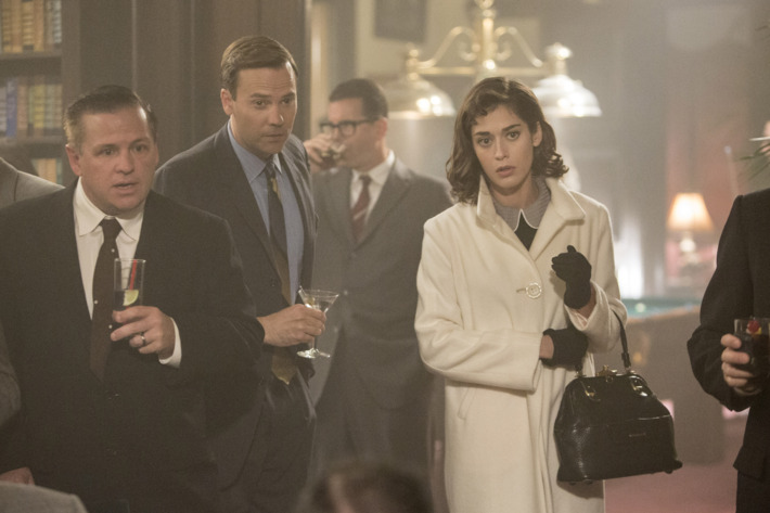 Barry Watson as Shelley Decklin and Lizzy Caplan as Virginia Johnson in Masters of Sex (season 2, episode 3) - Photo: Michael Desmond/SHOWTIME - Photo ID: MastersofSex_203_0244