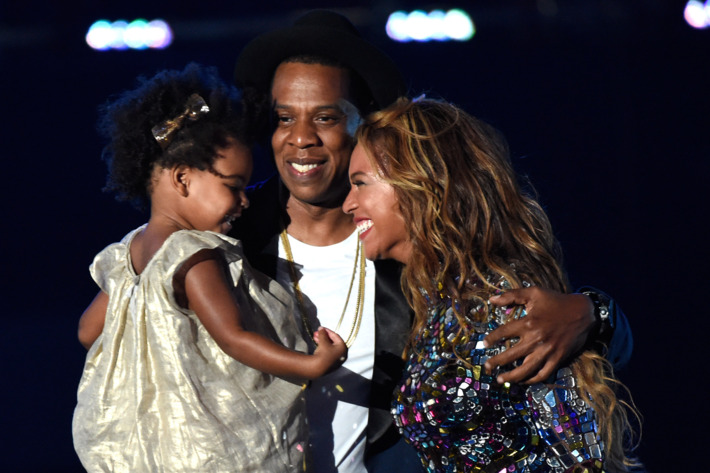INGLEWOOD, CA - AUGUST 24: Blue Ivy Carter, Jay-Z and Beyonce onstage during the 2014 MTV Video Music Awards at The Forum on August 24, 2014 in Inglewood, California. (Photo by Kevin Mazur/MTV1415/WireImage)