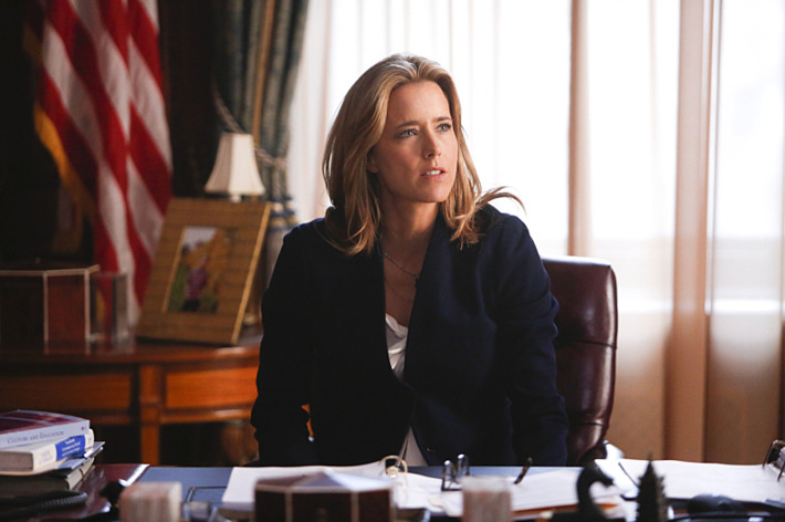 "Pilot" -- T???a Leoni stars as Elizabeth McCord, the newly-appointed Secretary of State, on MADAM SECRETARY, premiering on CBS, Sunday, Sept. 21 (8:30-9:30 PM, ET/PT).On the West Coast, MADAM SECRETARY will air at its regularly scheduled time of 8:00 PM, PT. Photo: Craig Blankenhorn/CBS 2014 CBS Broadcasting, Inc. All Rights Reserved